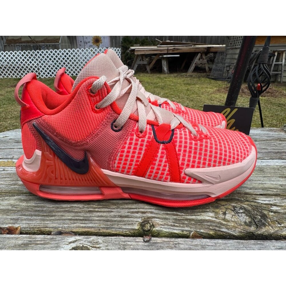 Mens 7 Nike LeBron Witness 7 Bright Crimson Athletic Basketball Shoes DM1123-600
